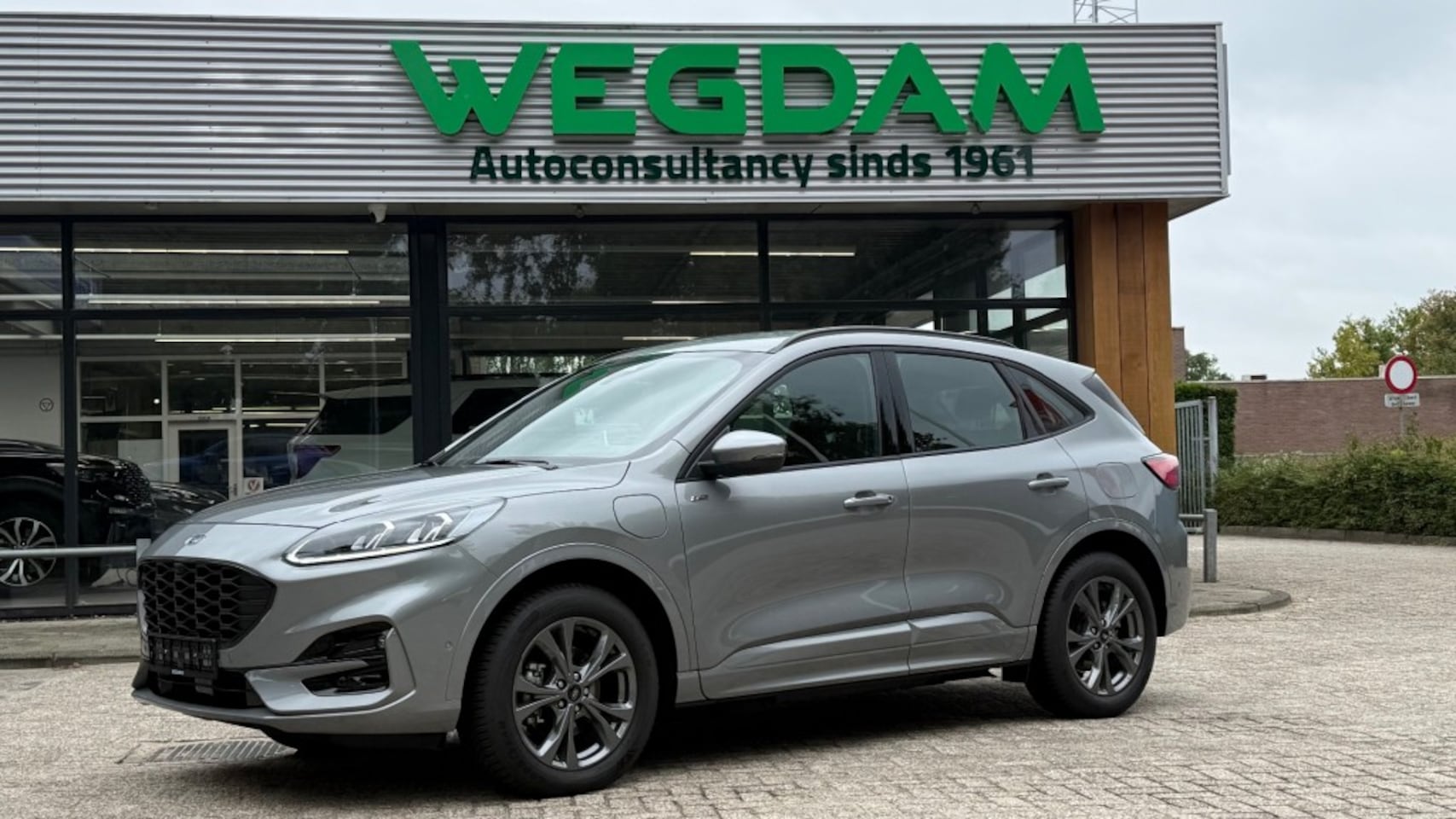 Ford Kuga - 2.5 PHEV ST-LINE / Trekhaak+Driver+Techno+Winter pack - AutoWereld.nl