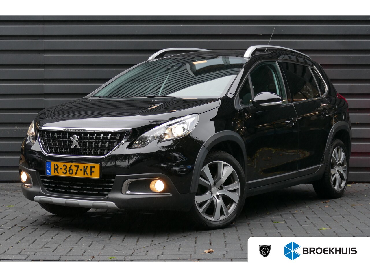 Peugeot 2008 - 1.2 PURETECH 130PK ALLURE / NAVI / LEDER / LED / PDC / CLIMA / 17"LMV / CAMERA / PANO.DAK - AutoWereld.nl