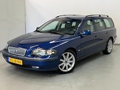 Volvo V70 - 2.4 170pk Ocean Race / NL-auto / Leder / Stoelverwarming