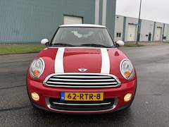 MINI Cooper - 1.6-16V Business Line 6-Bak 125 PK. Zeer mooie en als nieuw rijdende auto