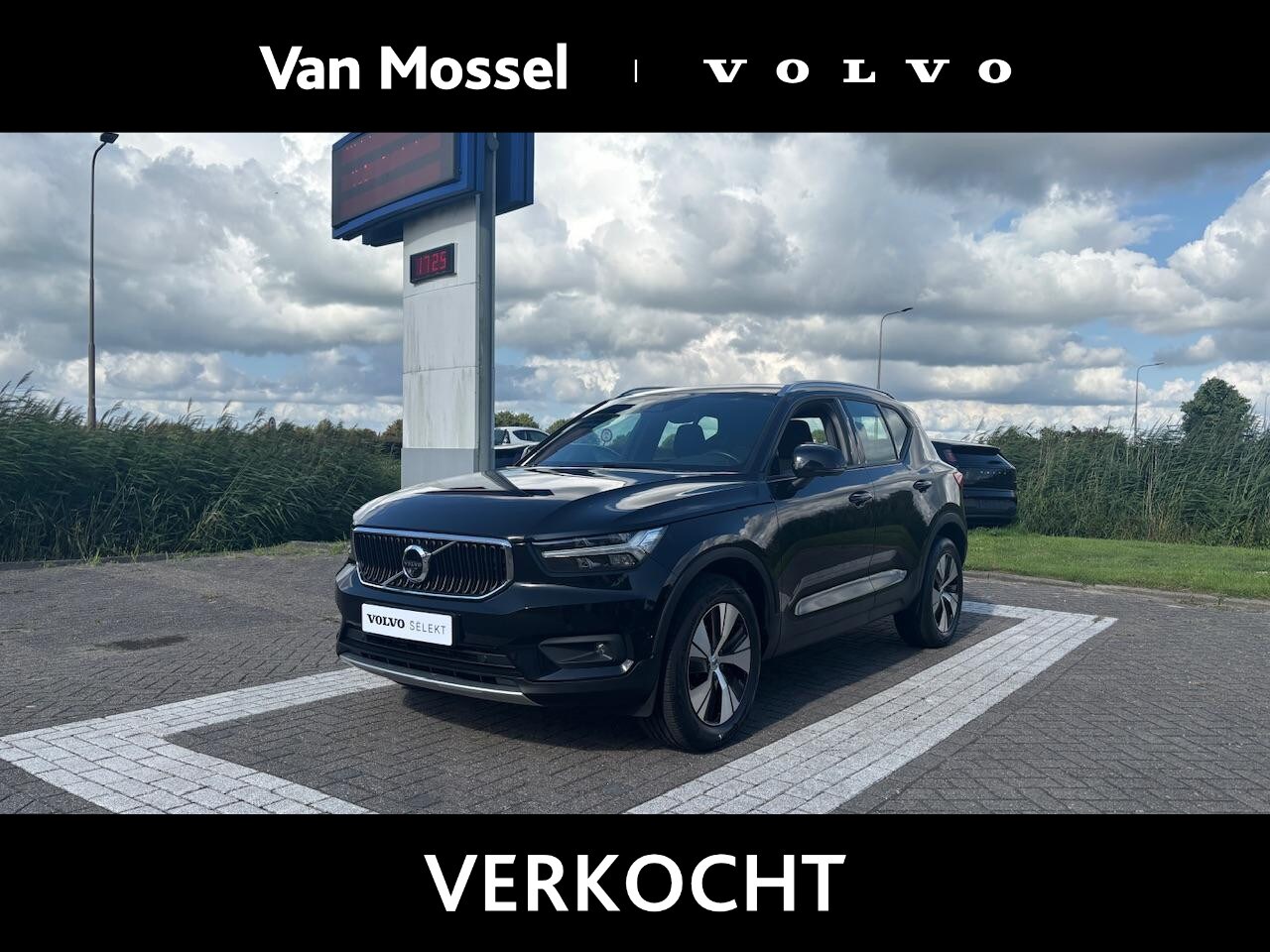 Volvo XC40 - T2 Business Pro | Stoelverwarming | 360 Camera | Keyless Entry | Trekhaak | Handgeschakeld - AutoWereld.nl