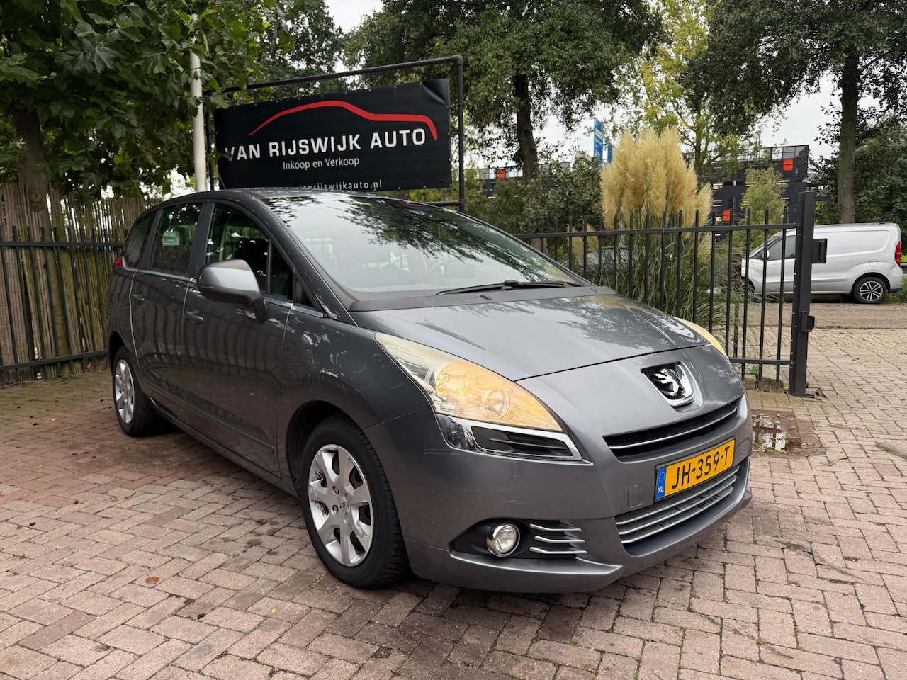 Peugeot 5008 - 1.6 HDiF Blue Lease 5Pers Nav Clima PPD Trekh Cruise-con - AutoWereld.nl