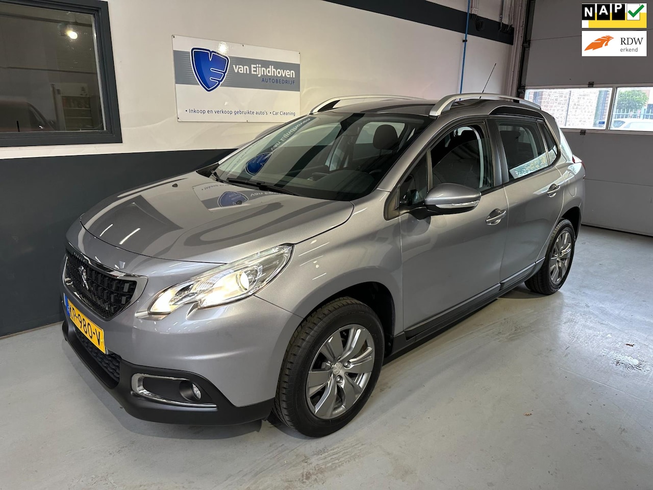 Peugeot 2008 - 1.2 PureTech Blue Lion Cruise|Navi|50Dkm - AutoWereld.nl