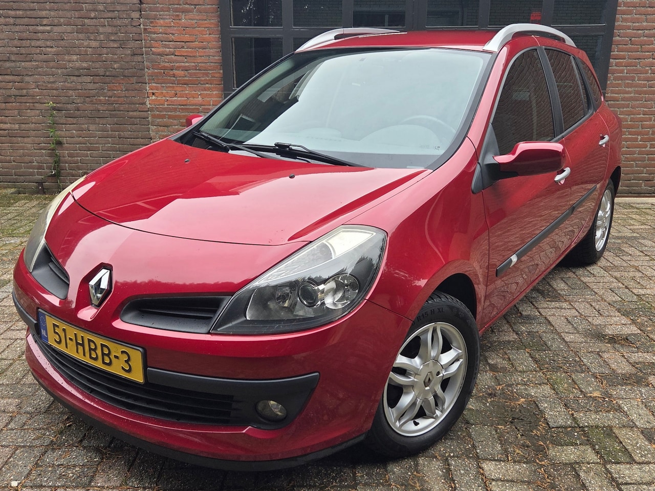 Renault Clio Estate - 1.6-16V Dynamique automaat/ airco/ bomvol! - AutoWereld.nl