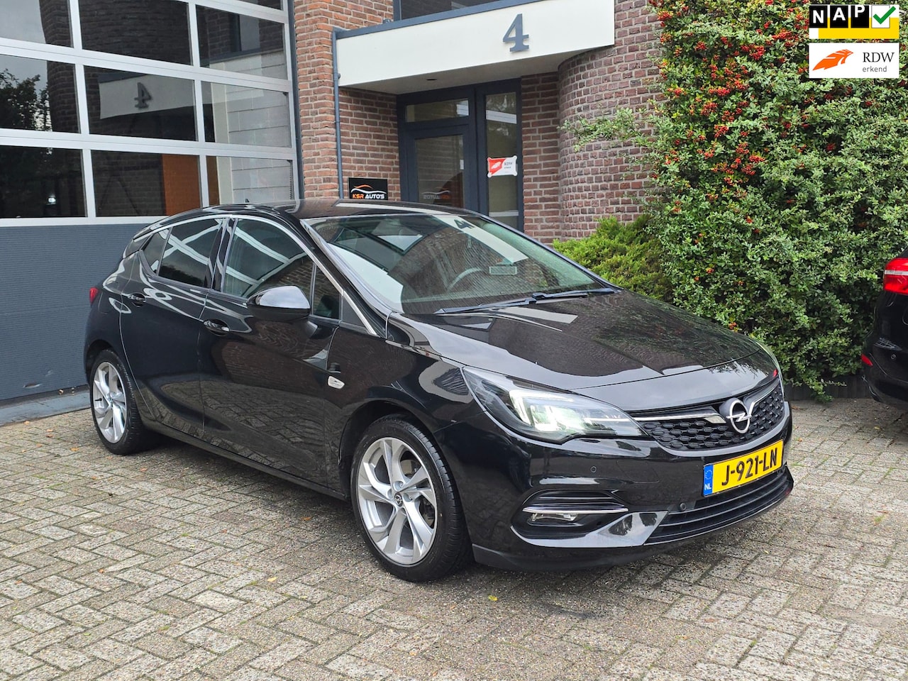 Opel Astra - 1.2 Launch Elegance Led |Navi |Nap |Cruise - AutoWereld.nl