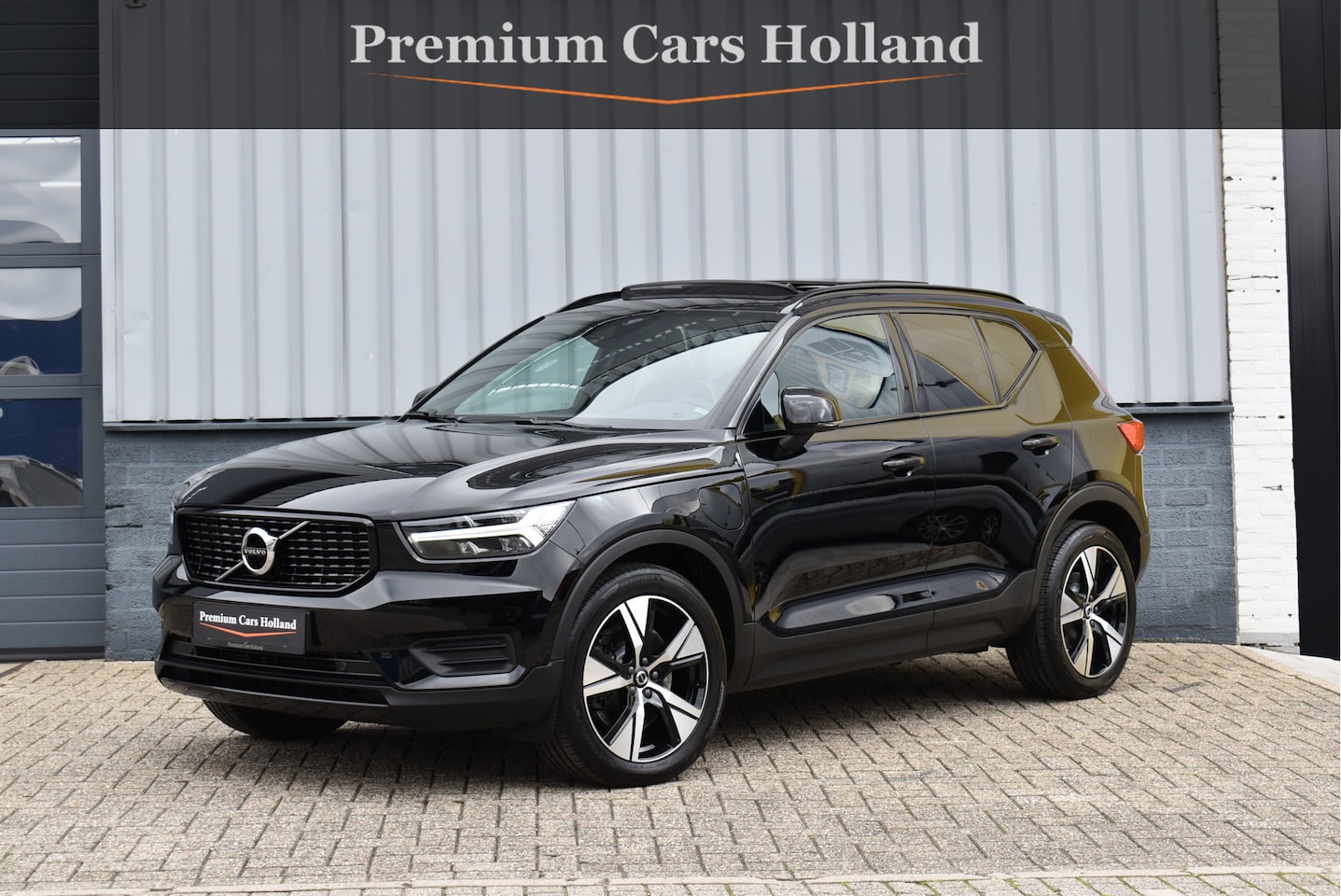 Volvo XC40 - 1.5 T4 Recharge R-Design 211 Pk Pano Navi Leder Camera Full Led Keyless 19 Inch - AutoWereld.nl