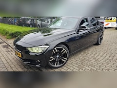 BMW 3-serie - 320i High Executive