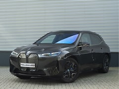 BMW iX - xDrive40 - Sportpakket - Pano - Trekhaak - Soft Close - Driving Ass Prof - Lasers