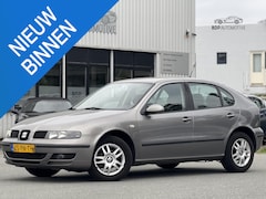 SEAT Leon - 1.6-16V Stella