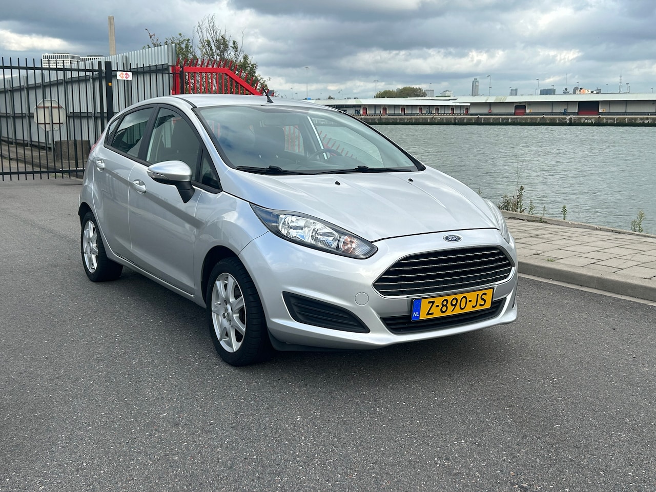 Ford Fiesta - 1.25 1.2 i AIRCO NIEUWE APK - AutoWereld.nl
