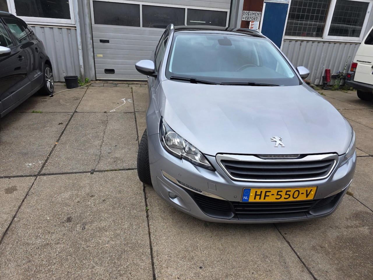 Peugeot 308 SW - 1.6 BlueHDI Blue Lease Executive Pack 1.6 BlueHDI Blue Lease Executive Pack - AutoWereld.nl