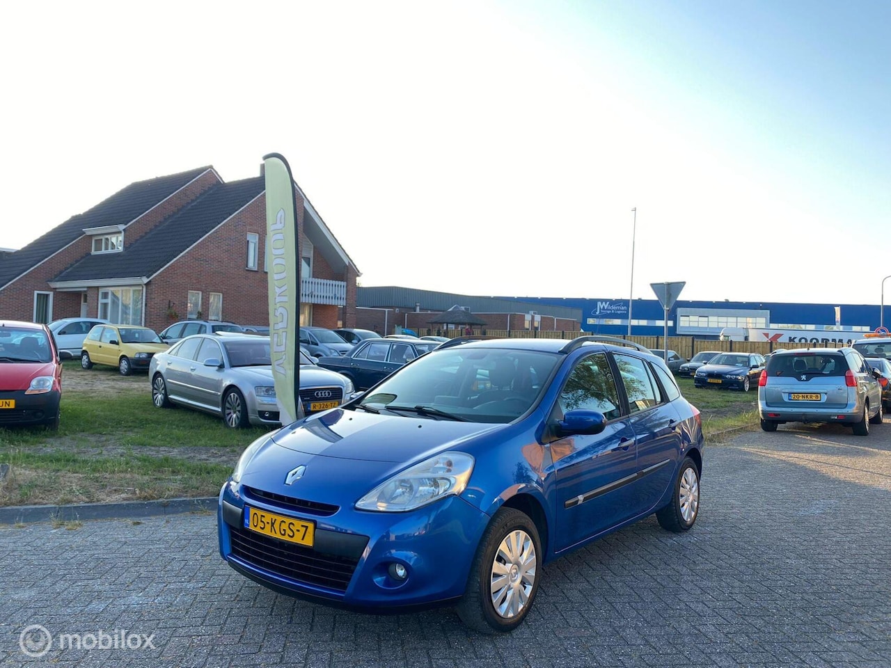 Renault Clio Estate - 1.2 TCE Dynamique Nieuwe APK Clima Cruise Navi - AutoWereld.nl