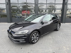 Volkswagen Golf - 1.5 TSI IQ Drive / Automaat / stoelverwarming