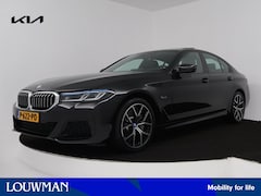 BMW 5-serie - 530e Business Edition Plus | M Sport | Panoramadak | Camera | Live Cockpit | Nederlandse A
