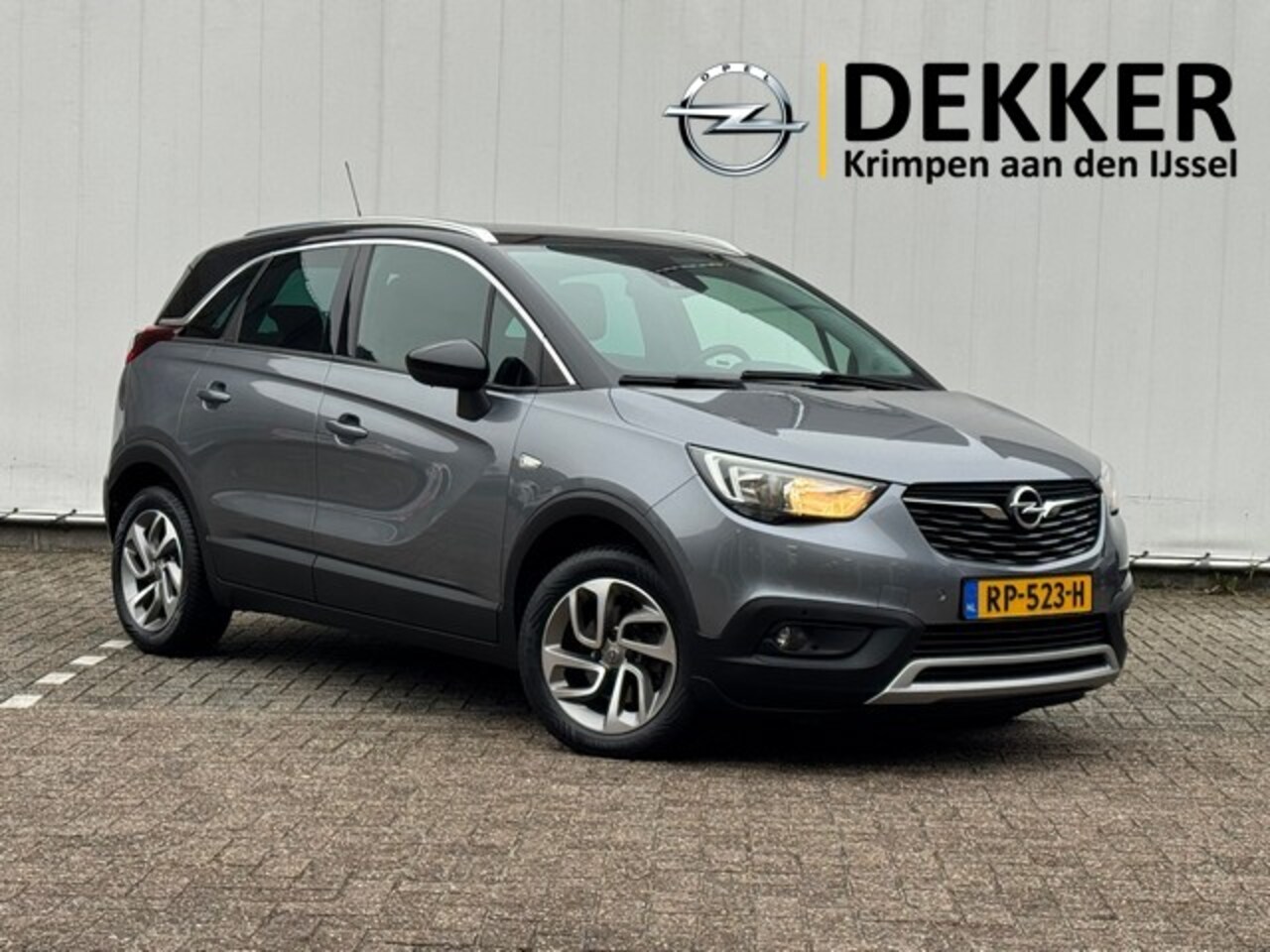Opel Crossland X - 1.2 Turbo Innovation met Navigatie, AGR-stoelen, Trekhaak, Keyless, Climate Controle - AutoWereld.nl