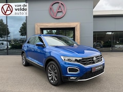 Volkswagen T-Roc - 1.5 TSI 150pk DSG Sport | Camera | Dode hoek | Led | Keyless | Rijklaar incl. 1 jaar Bovag