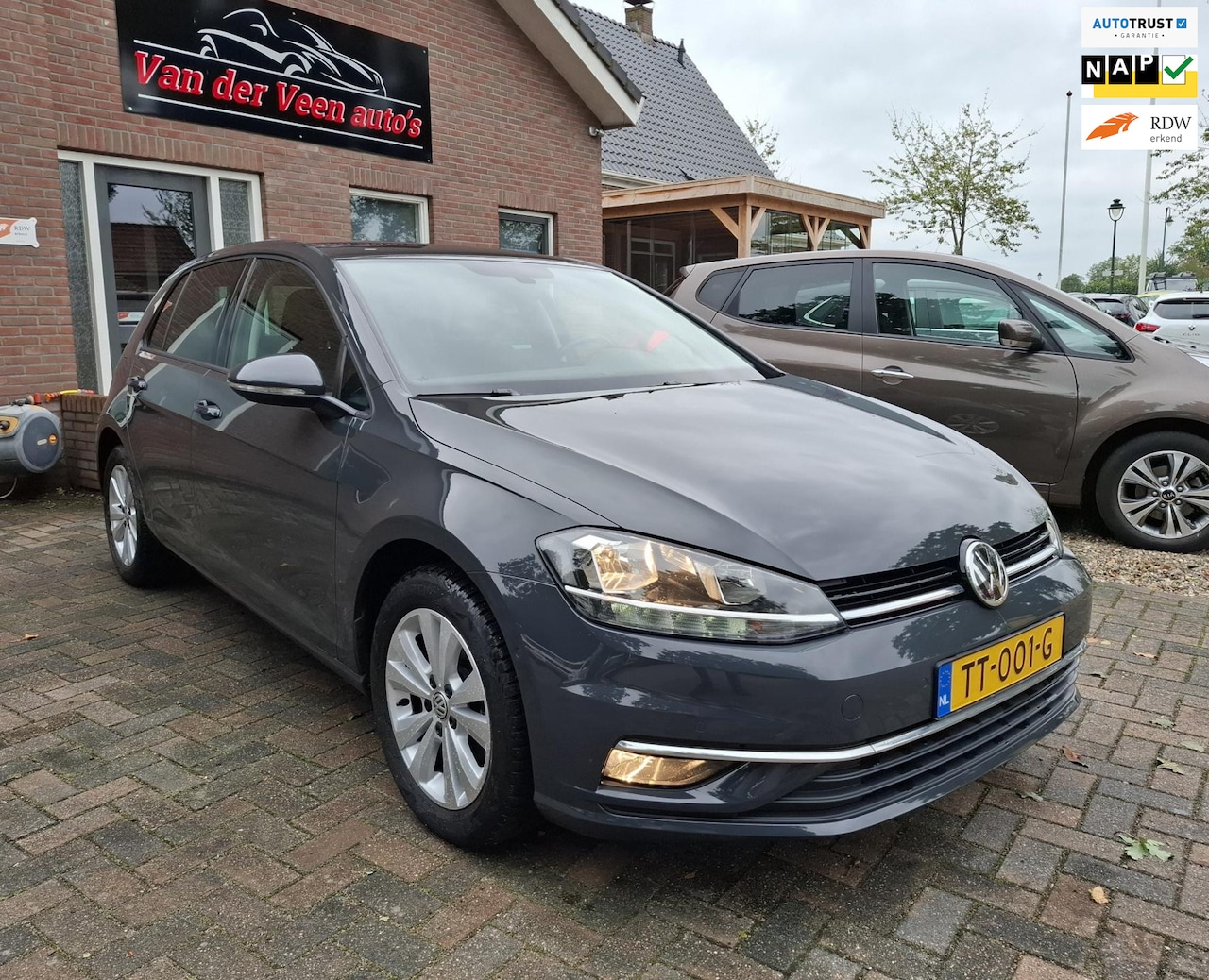 Volkswagen Golf - 1.0 TSI Comfortline. 1ste eigenaar. Leuke opties o.a. navi, carplay, parkeersensoren v+a, - AutoWereld.nl
