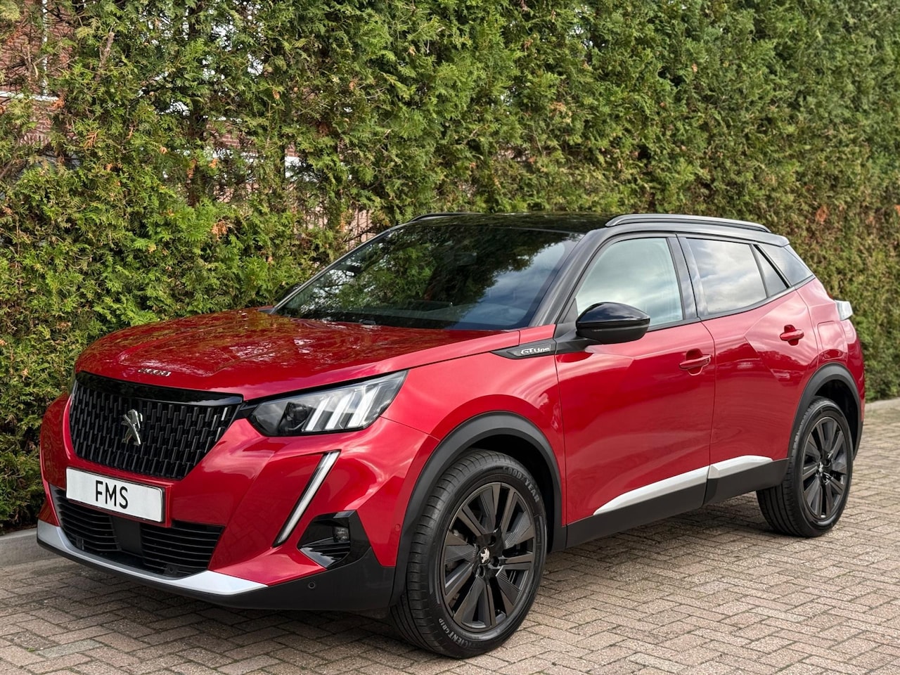 Peugeot 2008 - 1.2 PureTech GT-line CarPlay Camera - AutoWereld.nl