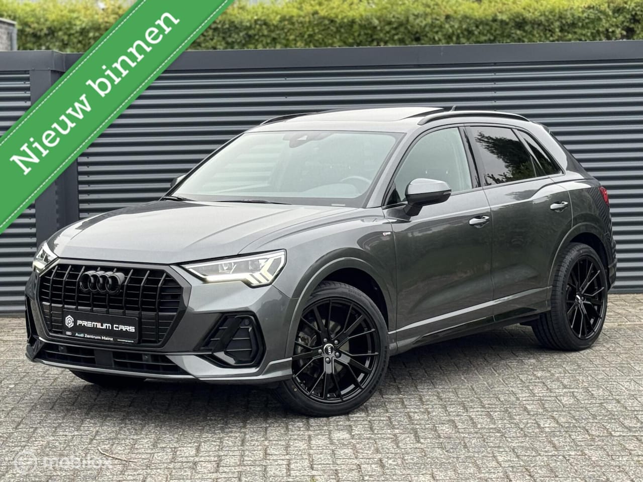 Audi Q3 - 35 TFSI 3X S-Line Pano Keyless Leder Trekhaak - AutoWereld.nl