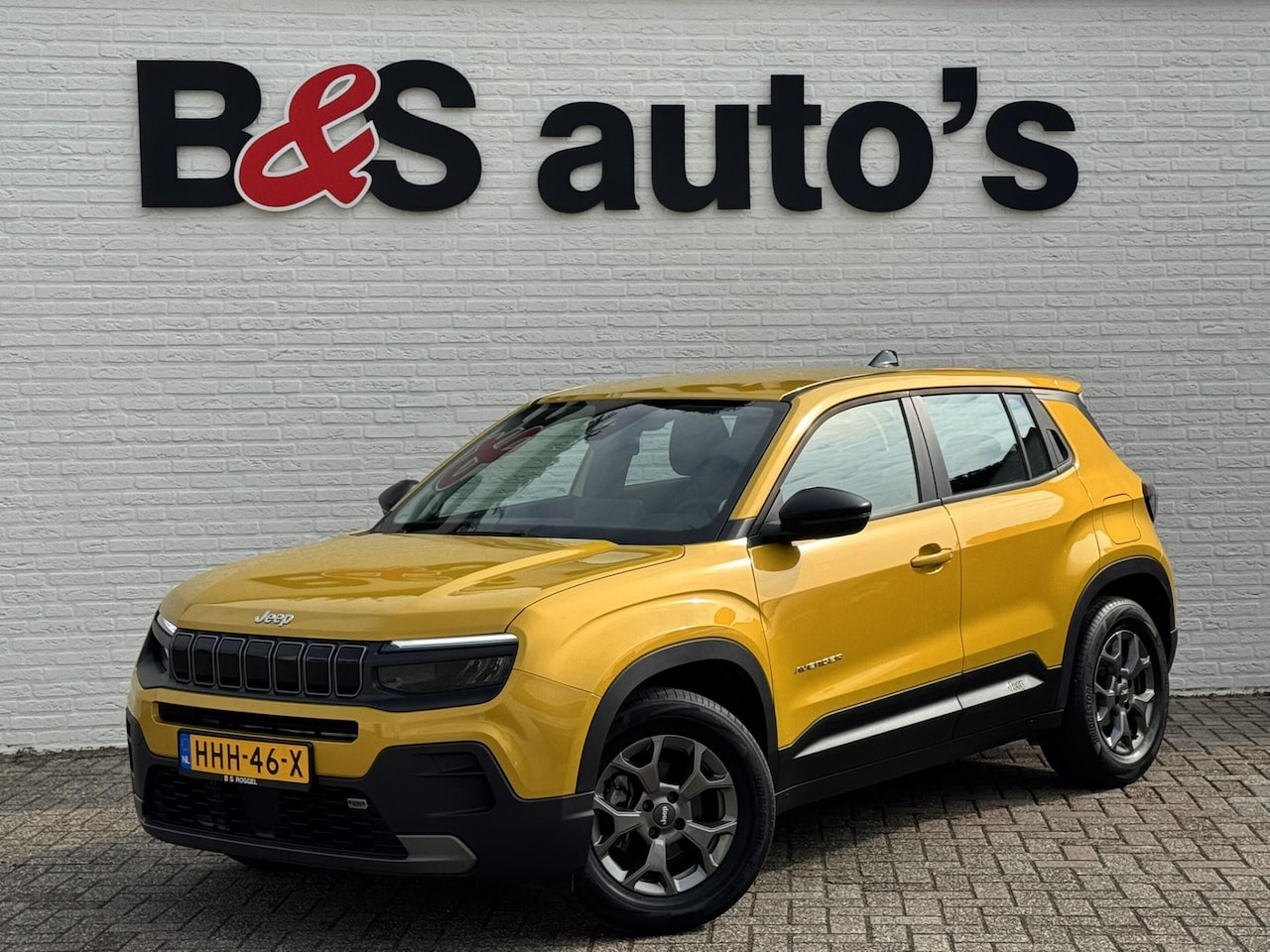 Jeep Avenger - 1.2 Altitude Adaptive cruise control Climate control Parkeersensor achter DAB radio - AutoWereld.nl