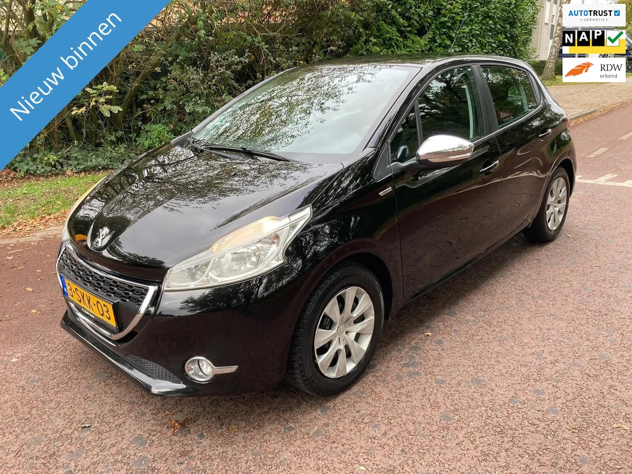 Peugeot 208 - 1.2 VTi Urban Soul Airco / Navi / NAP / Cruise / Trekhaak - AutoWereld.nl