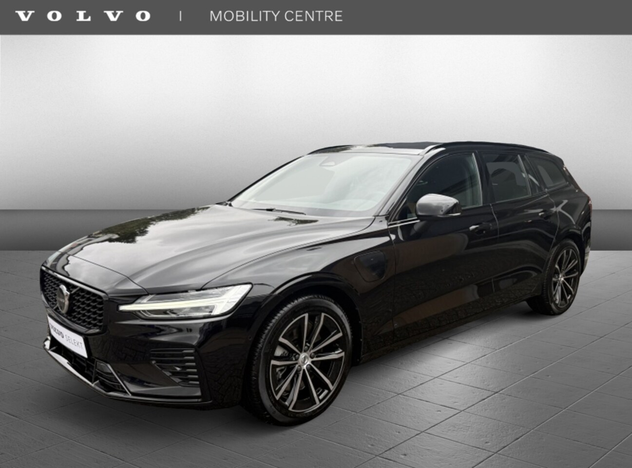 Volvo V60 - T6 AWD + Dark | 360° Camera | Trekhaak | H&K Audio - AutoWereld.nl