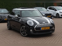 MINI Cooper - 1.5 Chili Serious Business / Full option / UNIEK / Panoramadak / Camera / Head-up / Leder