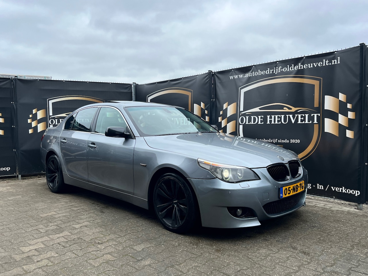 BMW 5-serie - 530i Executive M-pakket EXPORT - AutoWereld.nl
