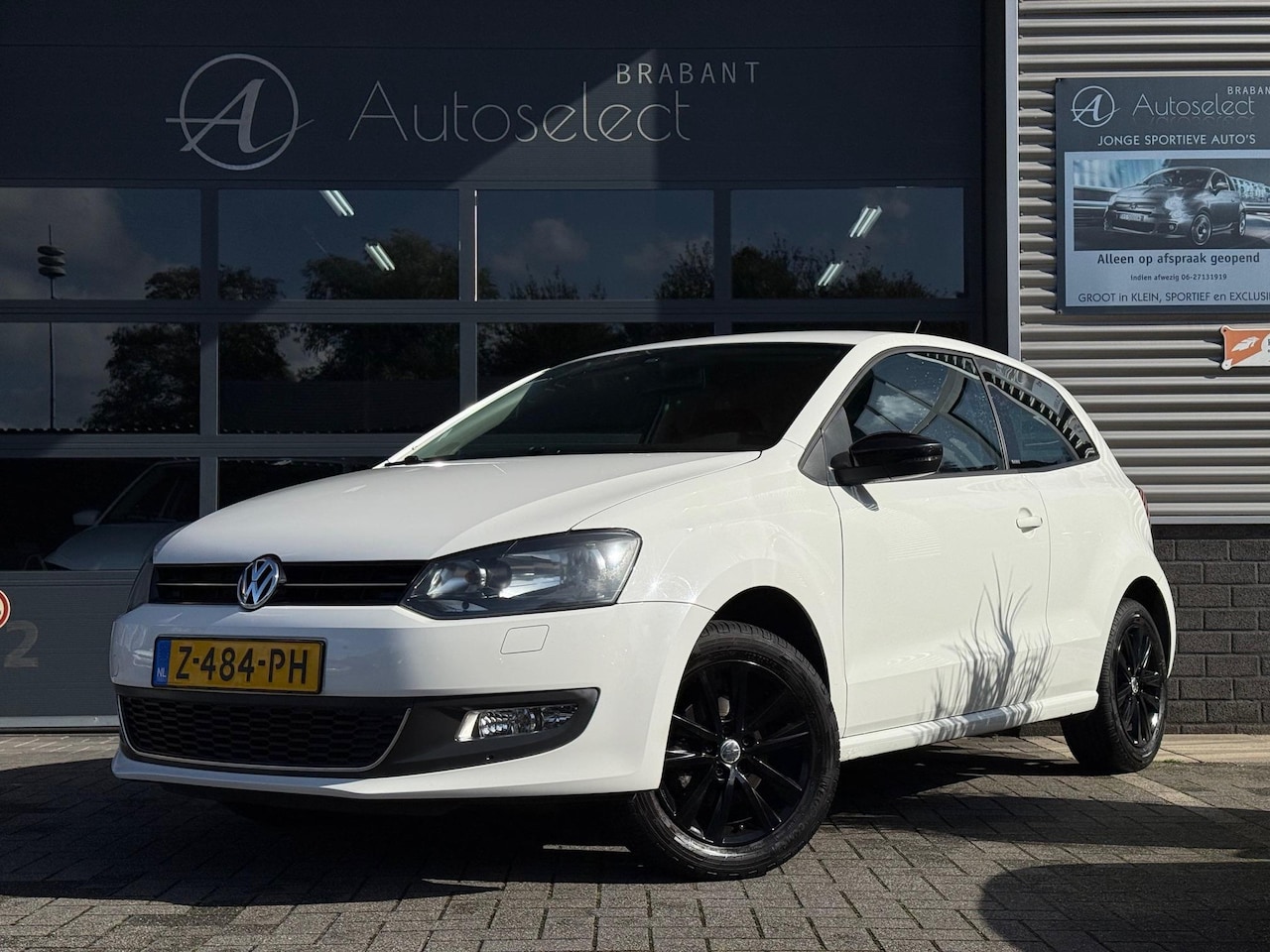 Volkswagen Polo - 1.2 Highline Airco Stoelvw Nieuwe Apk - AutoWereld.nl