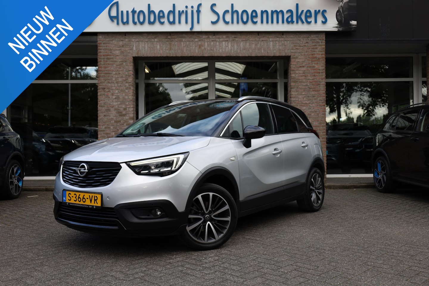 Opel Crossland X - 1.2 Turbo Ultimate TREKHAAK PANO LEER STOEL/STUURVERW. CARPLAY CAMERA CLIMA CRUISE NAVI 2X - AutoWereld.nl