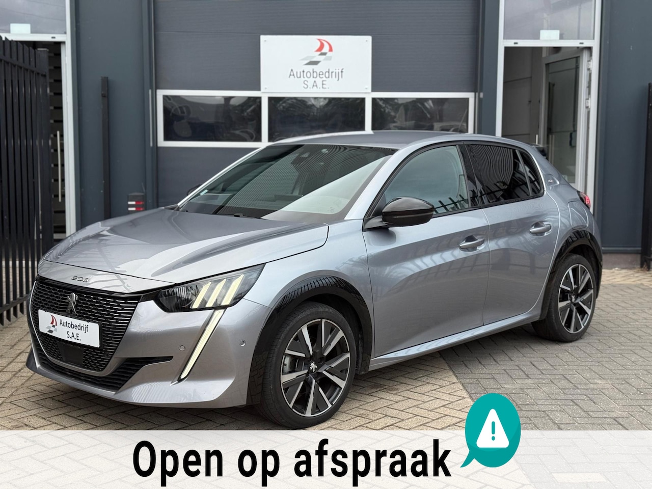 Peugeot 208 - 1.2 PureTech GT-Line CARPLAY PANO COCKPIT CAMERA - AutoWereld.nl