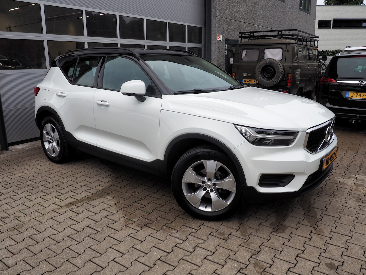 Volvo XC40 - 1.5 T3 AIRCO CRUISE NAVI KEYLESS CAMERA LM VELGEN