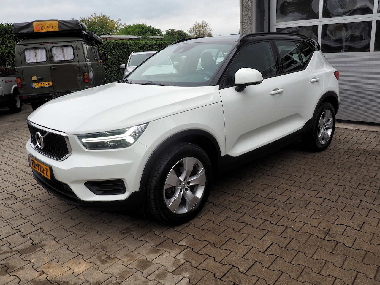 Volvo XC40 - 1.5 T3 AIRCO CRUISE NAVI KEYLESS CAMERA LM VELGEN