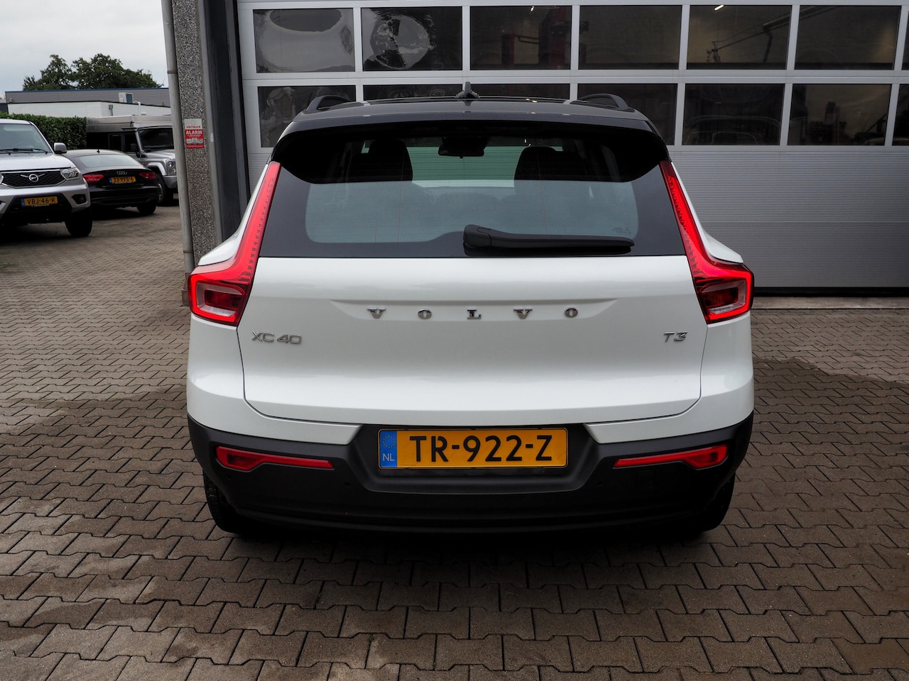 Volvo XC40 - 1.5 T3 AIRCO CRUISE NAVI KEYLESS CAMERA LM VELGEN