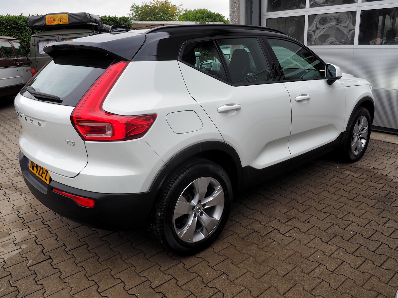 Volvo XC40 - 1.5 T3 AIRCO CRUISE NAVI KEYLESS CAMERA LM VELGEN