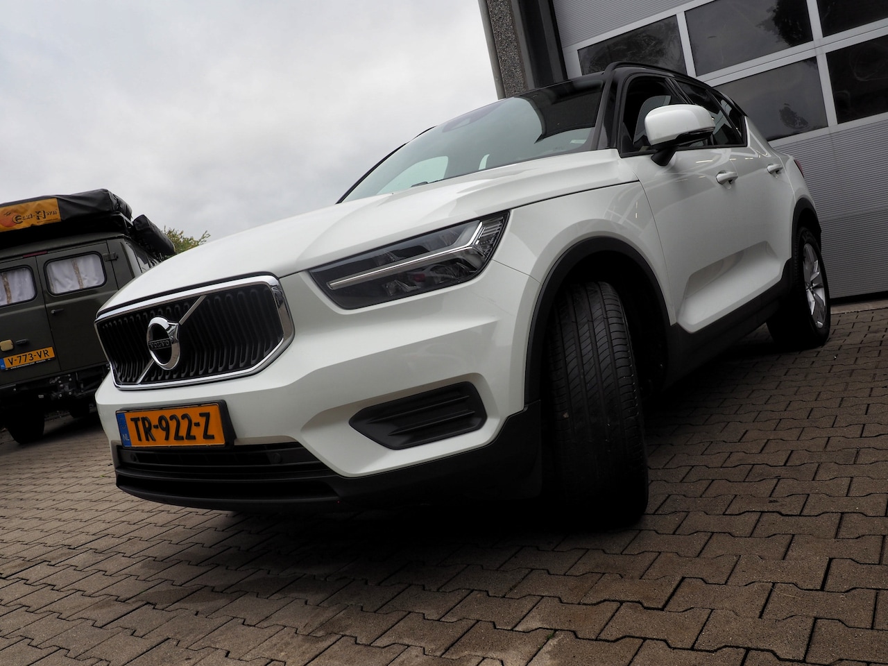 Volvo XC40 - 1.5 T3 AIRCO CRUISE NAVI KEYLESS CAMERA LM VELGEN