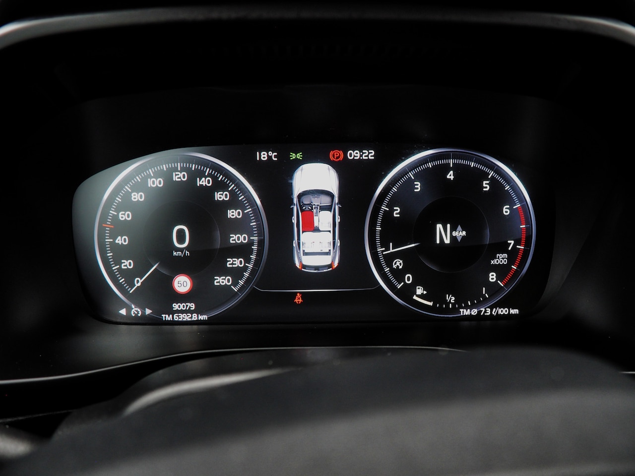 Volvo XC40 - 1.5 T3 AIRCO CRUISE NAVI KEYLESS CAMERA LM VELGEN