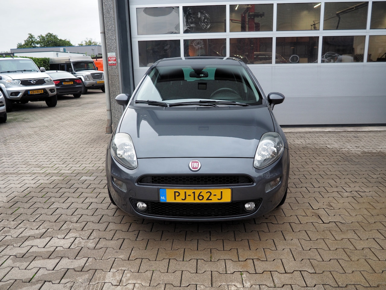 Fiat Punto - 0.9 TwinAir Sempre CLIMA CRUISE NAVI PARKEER S. TREKH.