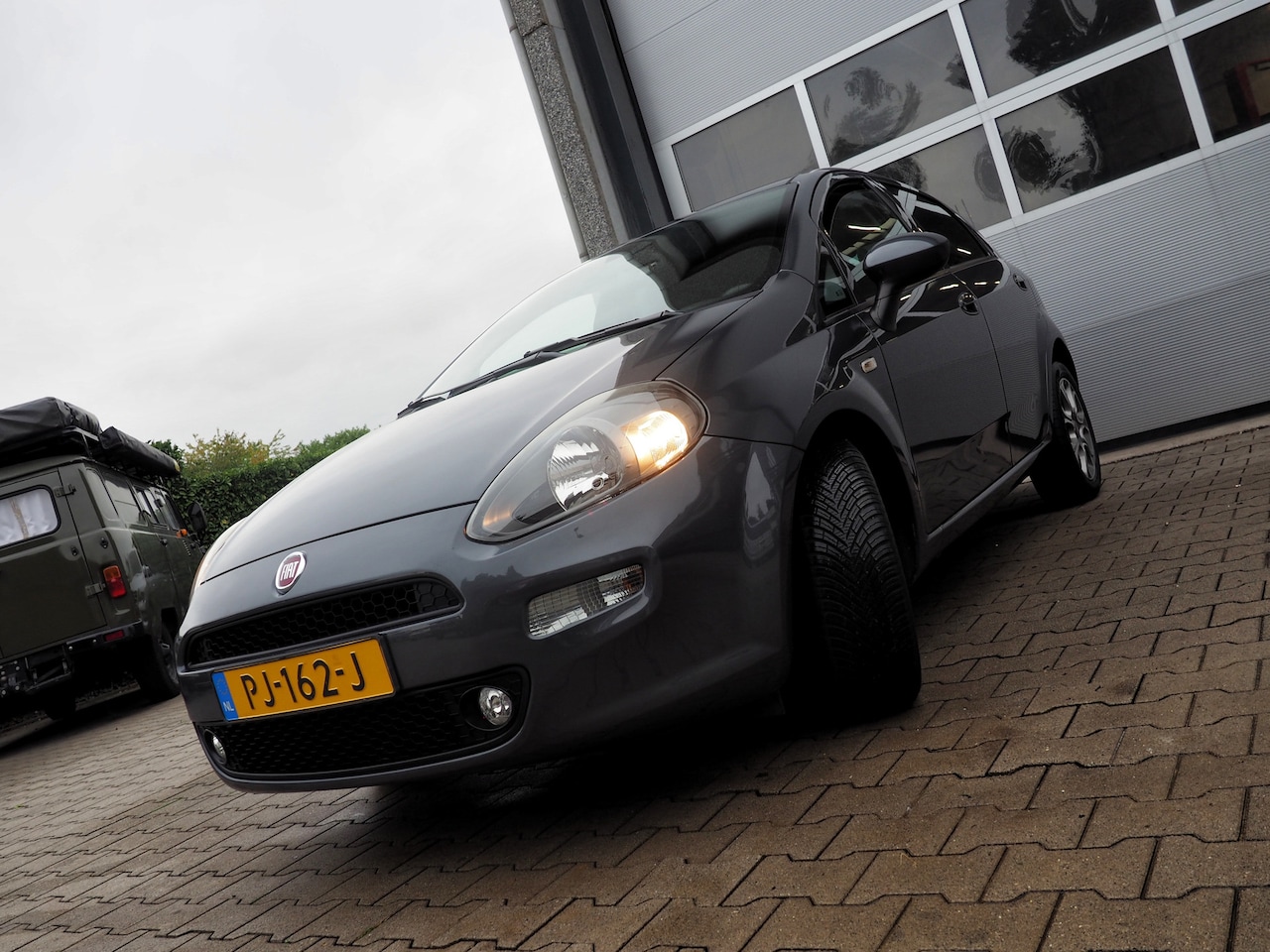 Fiat Punto - 0.9 TwinAir Sempre CLIMA CRUISE NAVI PARKEER S. TREKH.