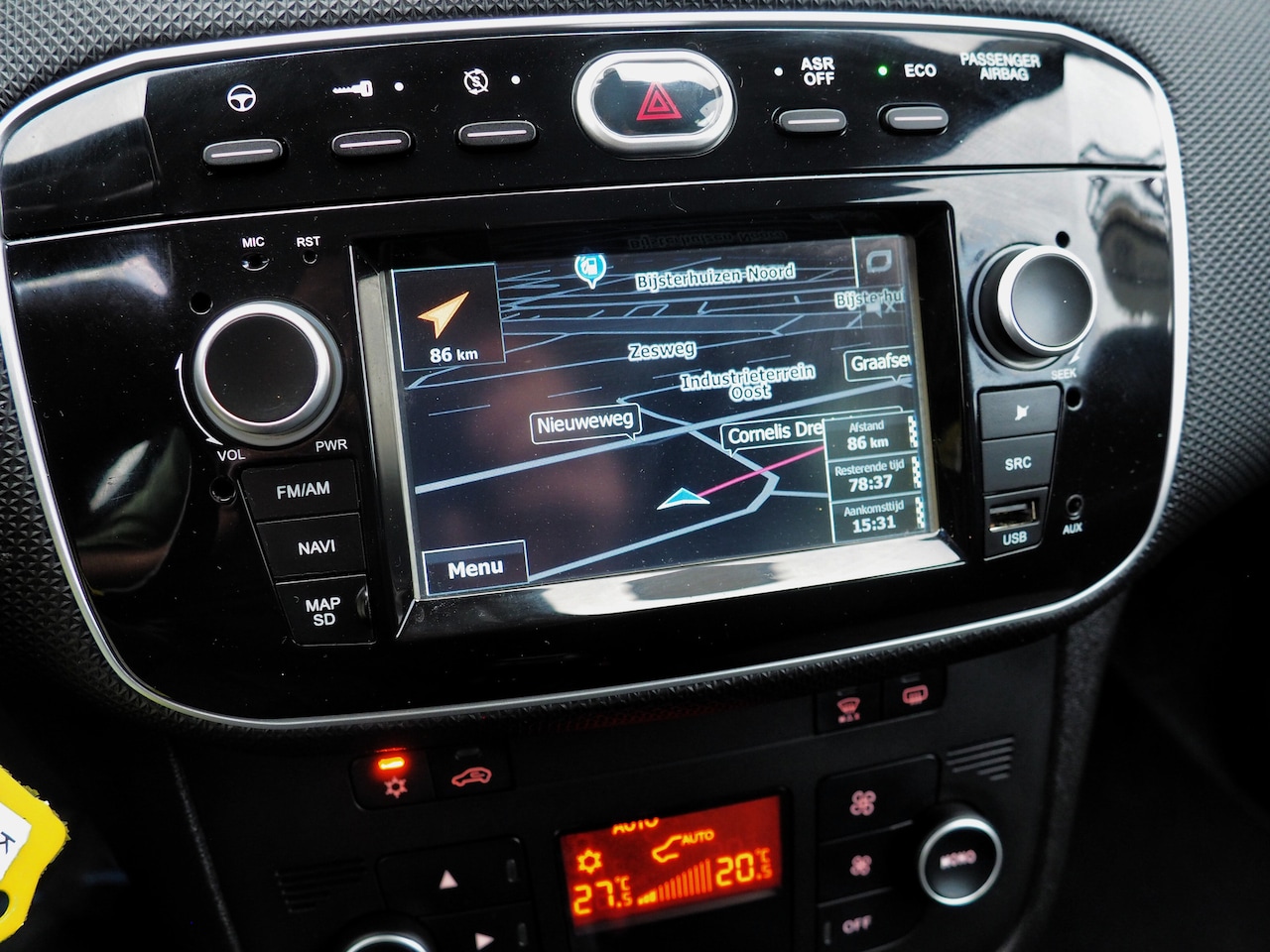 Fiat Punto - 0.9 TwinAir Sempre CLIMA CRUISE NAVI PARKEER S. TREKH.