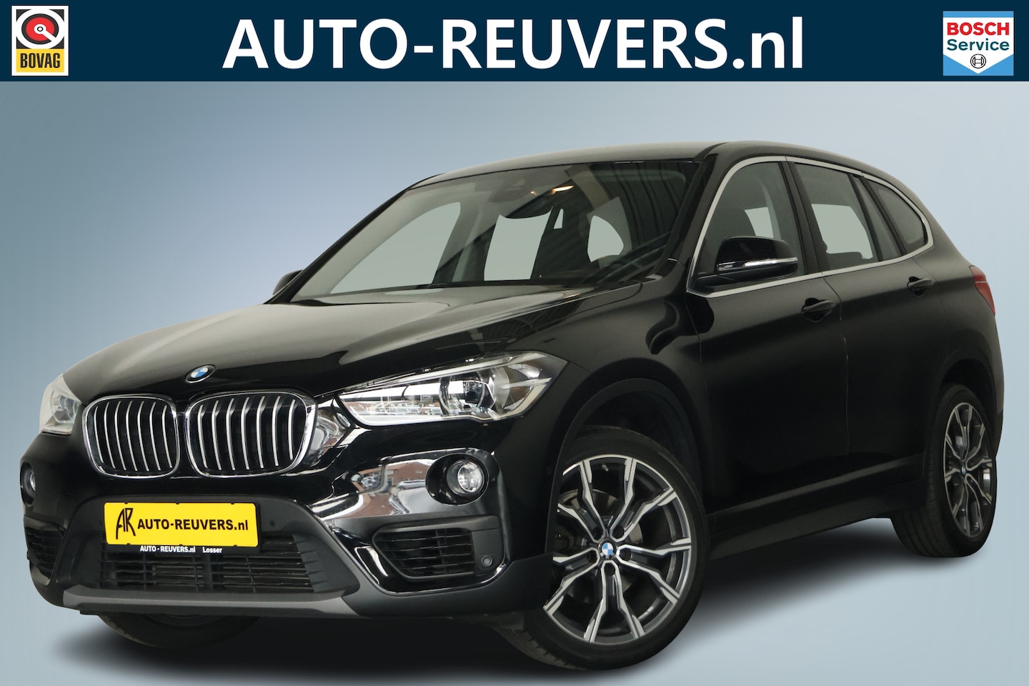 BMW X1 - sDrive18i High Executive / Navi / LED / Clima / 19 Inch - AutoWereld.nl