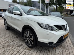 Nissan Qashqai - 1.2 Premier Edition panorama, cruise, elec pakket, camera, navi, trekhaak, multi-stuur, xe