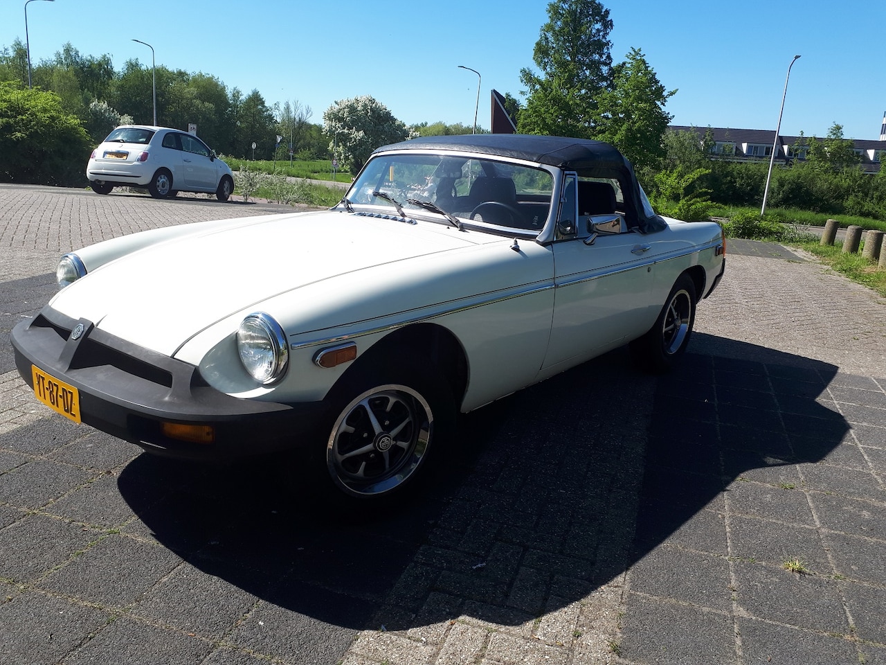 MG B type - 1.8 Roadster - AutoWereld.nl