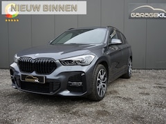 BMW X1 - xDrive25e High Executive M-Sport / Elek. achterklep / Leder / Shadowline / Navi Prof / 19'