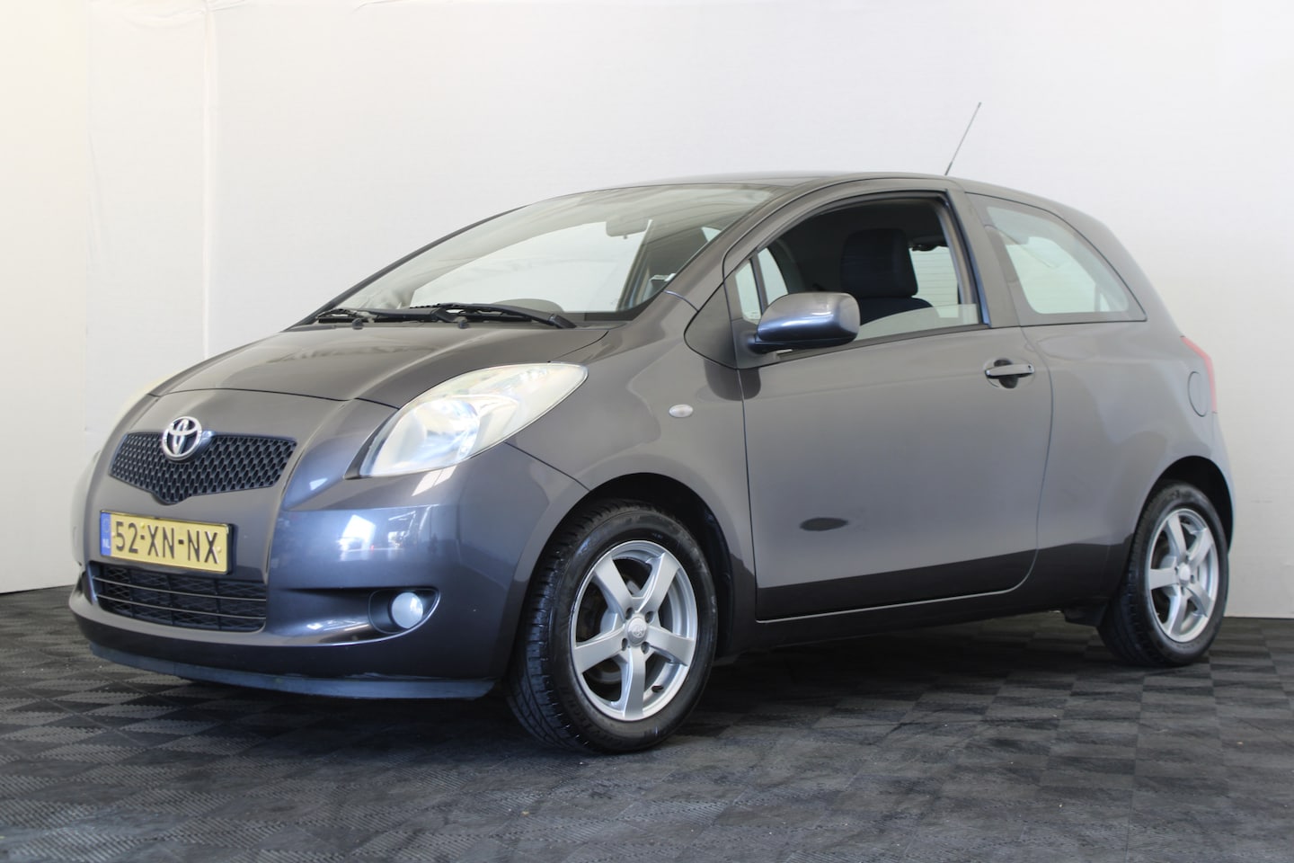 Toyota Yaris - 1.3 VVT-i Sol 1.3 VVTi Sol - AutoWereld.nl