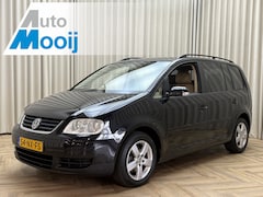Volkswagen Touran - 1.6-16V FSI Trendline Trekhaak / Cruise Control / Airconditioning / Navigatie / Bluetooth