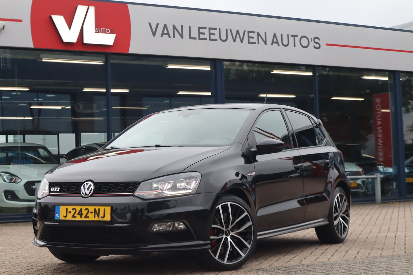 Volkswagen Polo - 1.8 TSI GTI |Stoelverwarming | Cruise | Navi | Stoelverwarming - AutoWereld.nl