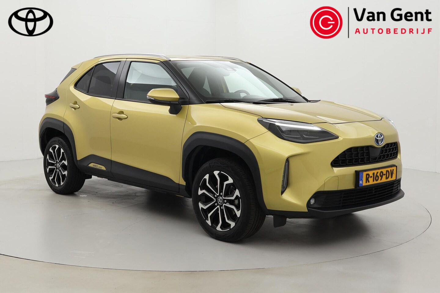 Toyota Yaris Cross - 1.5 Hybrid Business Plus | Navigatie | Adaptive Cruise | Full LED | 17 inch | Keyless | Ap - AutoWereld.nl