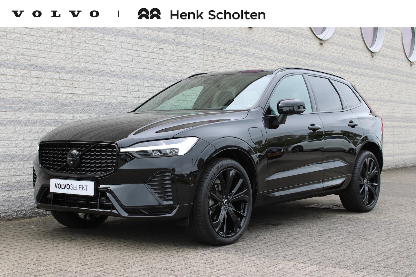Volvo XC60 - T6 Plug-In Hybrid 350pk Aut AWD Plus Black Edition | Panoramadak | 21" | Visual Park Assis - AutoWereld.nl