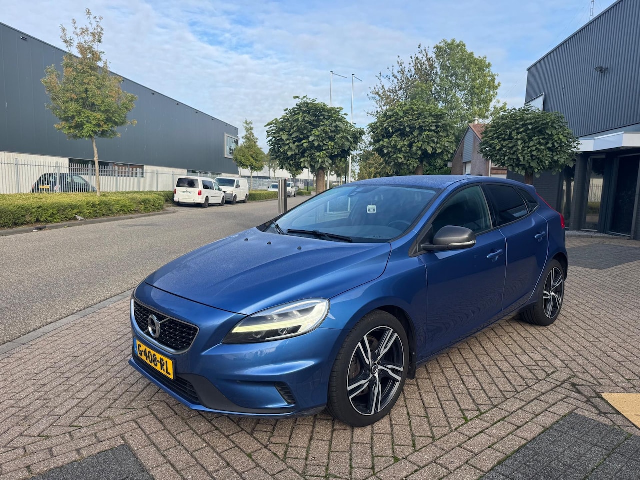 VOLVO V40